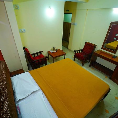 Hotel Amogha Residency Mysore Esterno foto