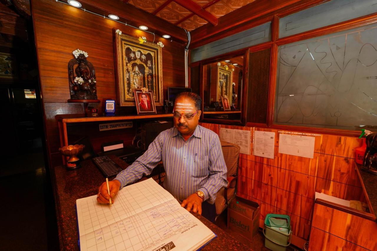 Hotel Amogha Residency Mysore Esterno foto