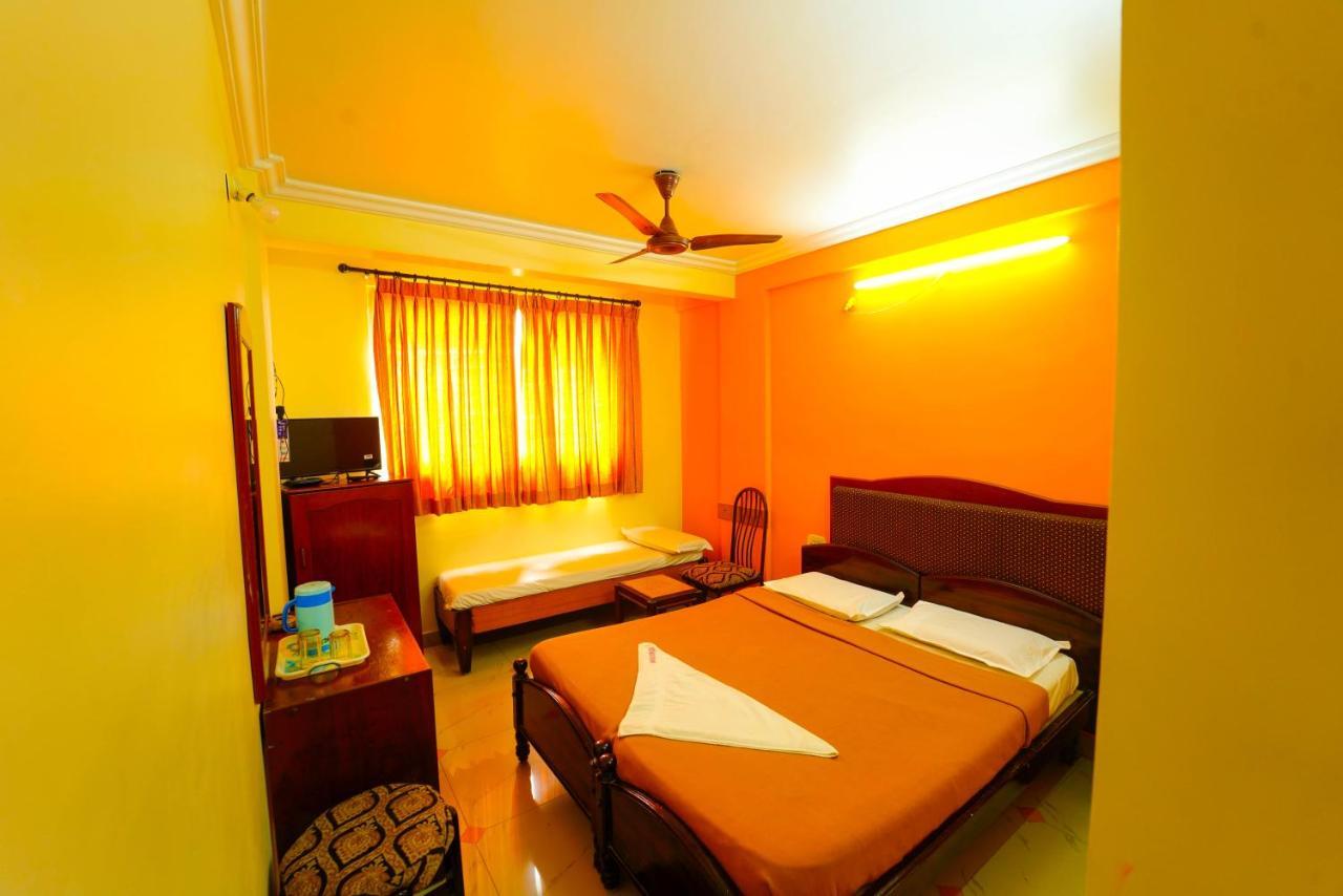 Hotel Amogha Residency Mysore Esterno foto