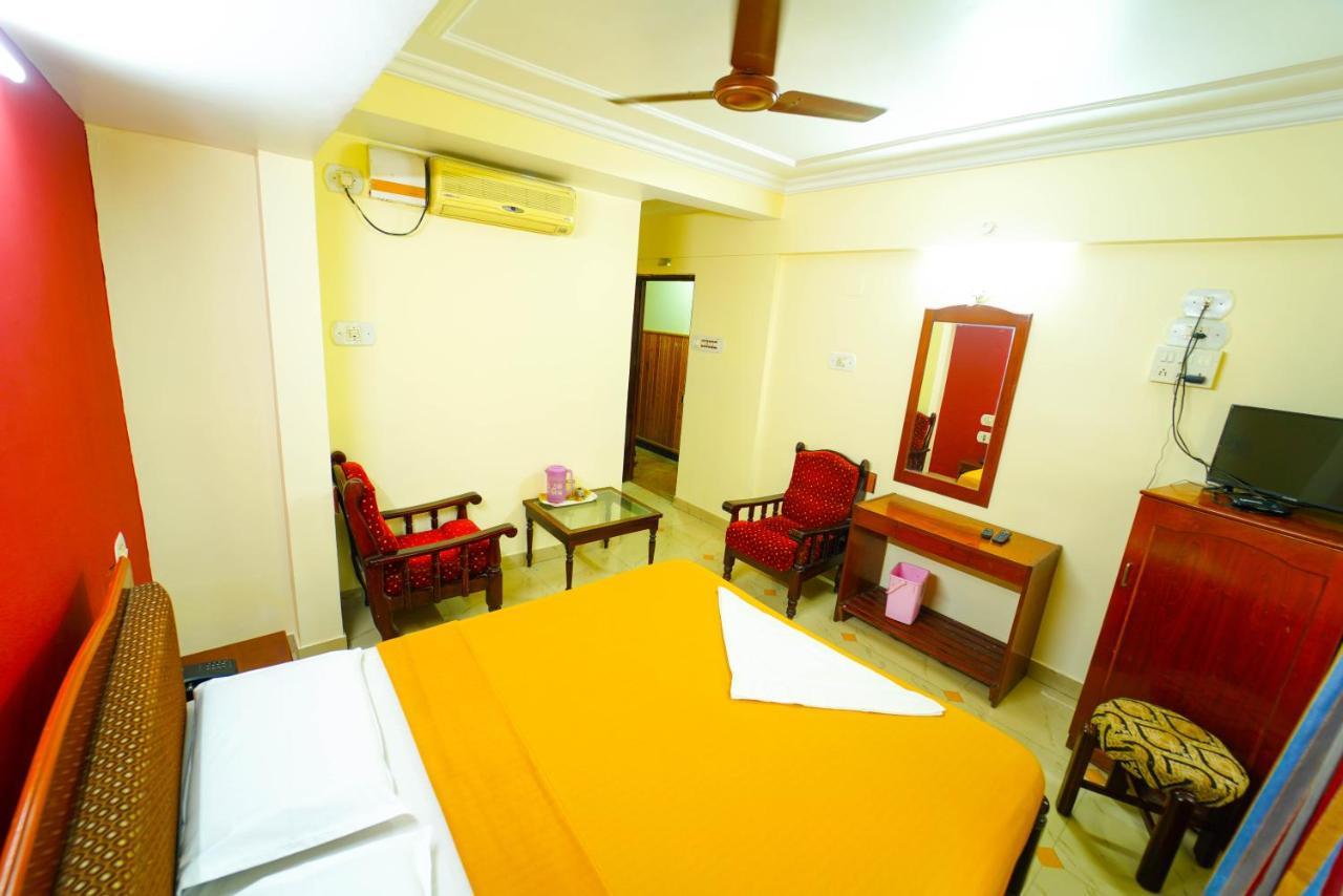 Hotel Amogha Residency Mysore Esterno foto