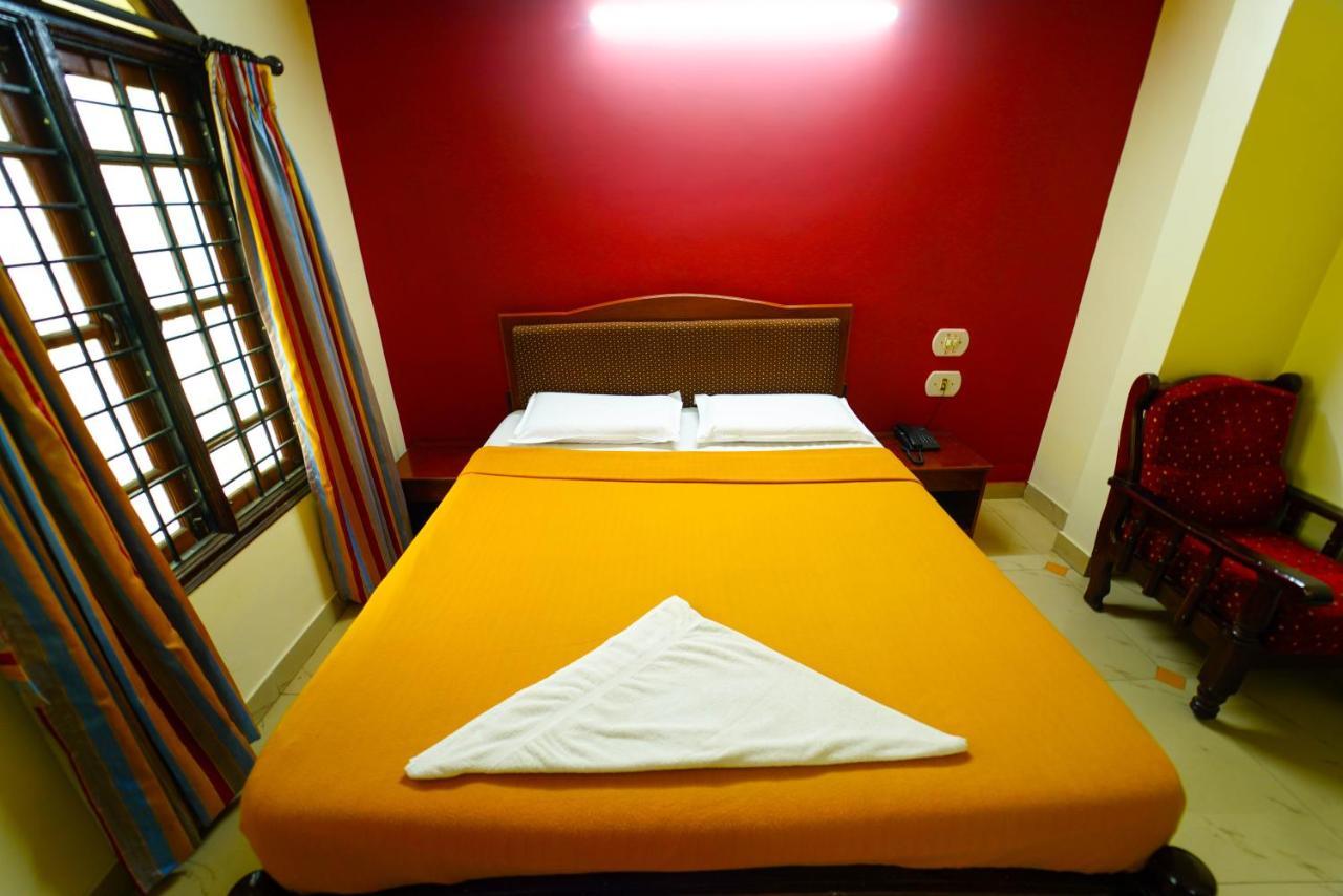 Hotel Amogha Residency Mysore Esterno foto