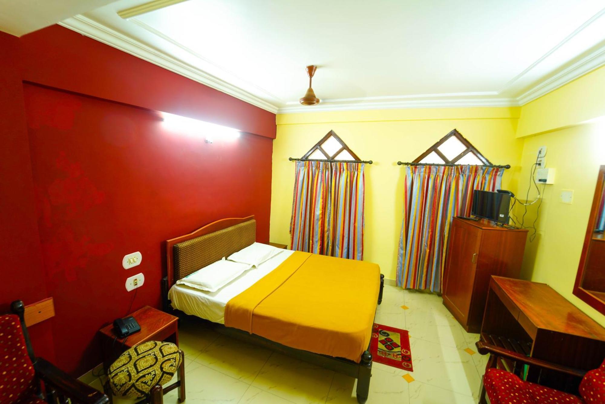 Hotel Amogha Residency Mysore Esterno foto